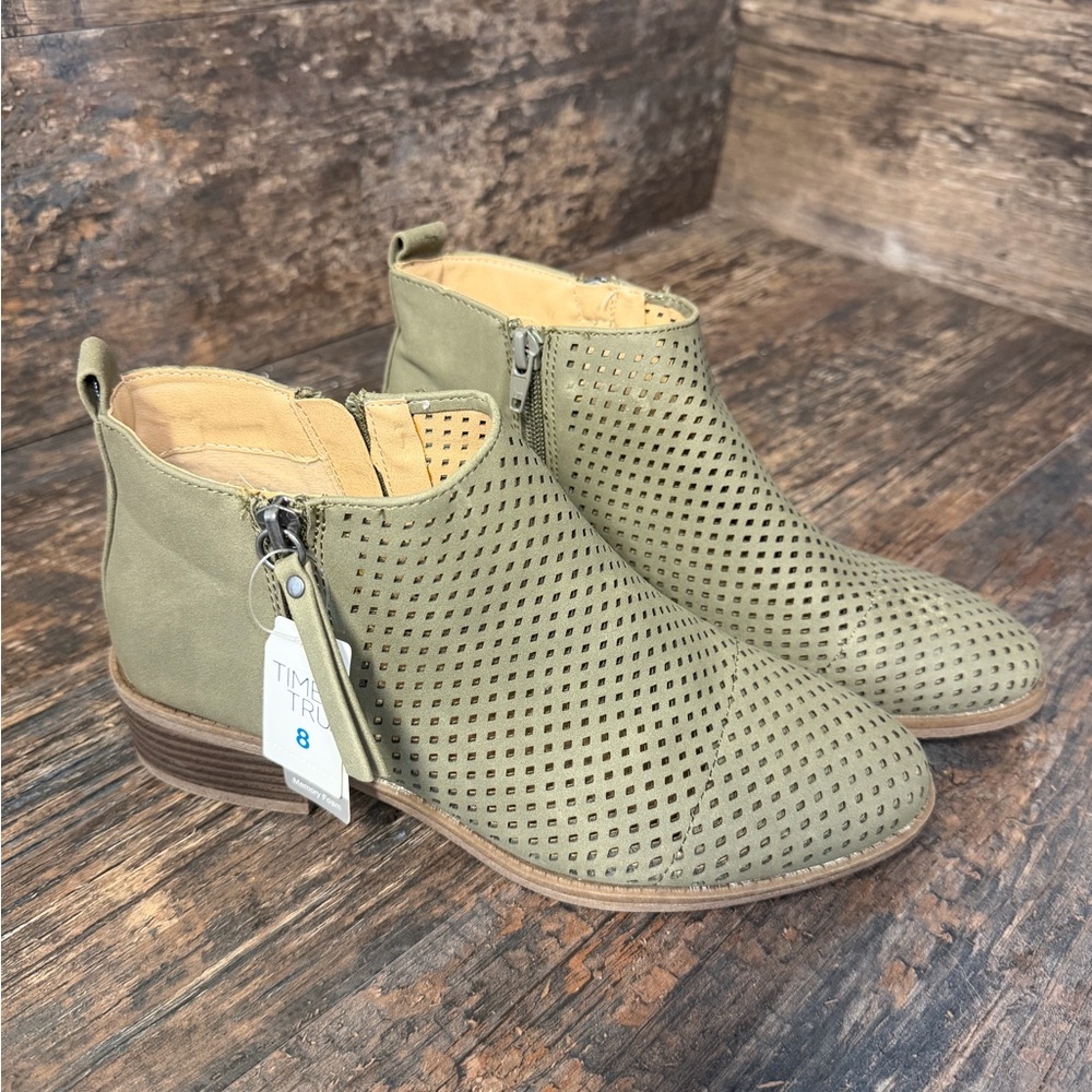 Time and Tru Olive Perforated Ankle Boots‎